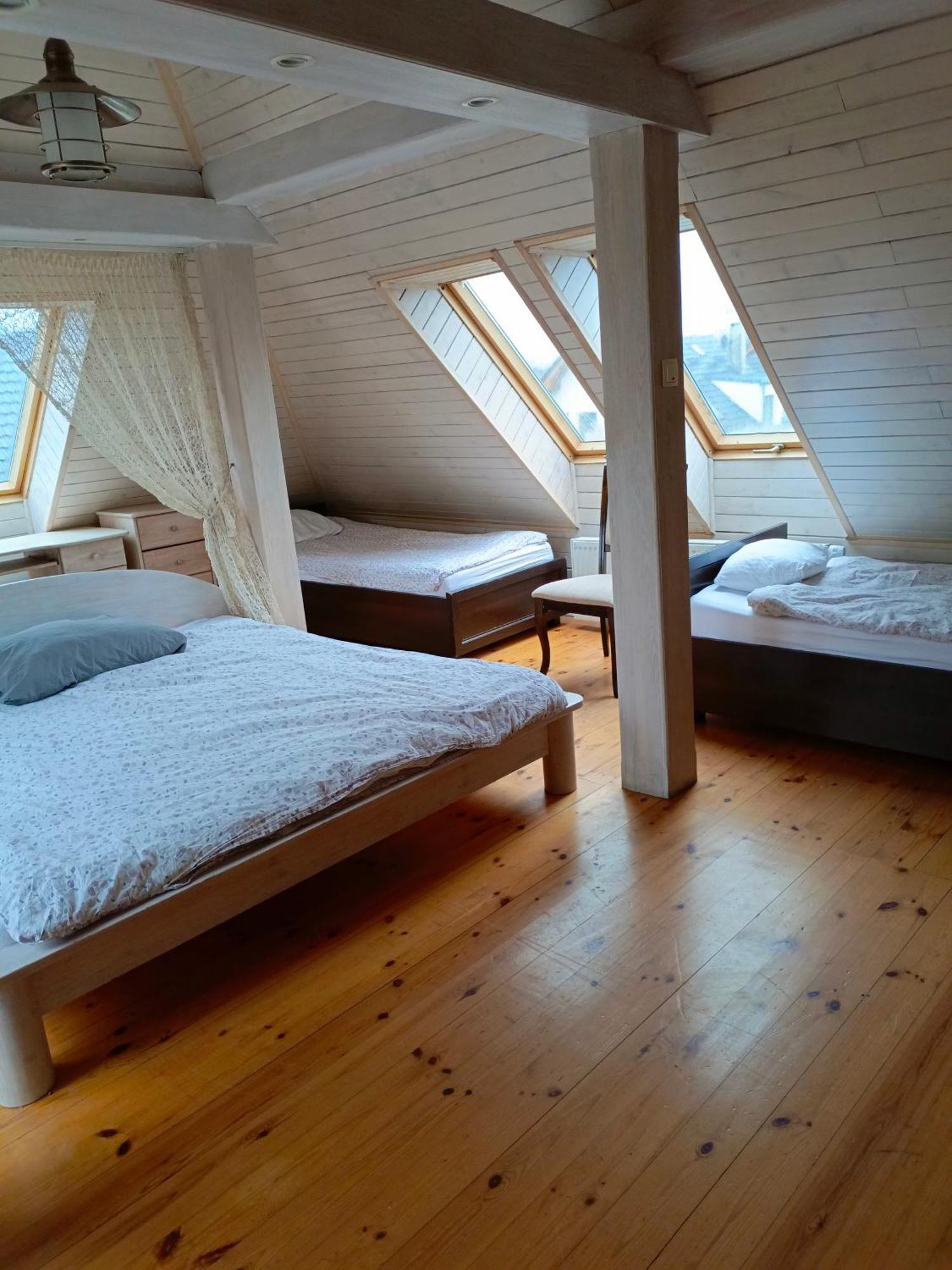 Dwor Pod Rozami Bed & Breakfast Smolec Room photo